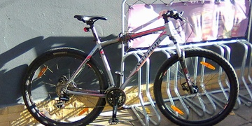 Na Slovanech ukradli další jízdní kolo