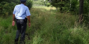 Přepadl a oloupil bezmocnou stařenku. Policie shání svědky!