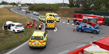 Nehoda na sjezdu z dálnice u Rokycan