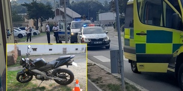 Osmnáctiletý motorkář srazil na přechodu seniorku