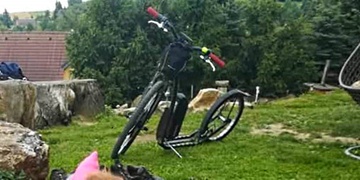 Ukradli mi koloběžku i se zámkem, pomozte prosím