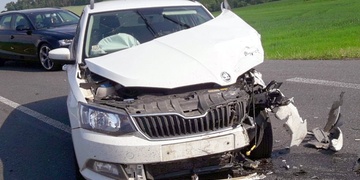 Střet dvou vozů, na místě přistával i vrtulník LZS