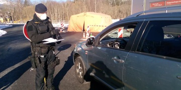 Uzavřené hranice přinášejí různé kuriozity