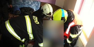 Šli mu pomoc, ale zfetovaný mladík napadal hasiče i záchranáře