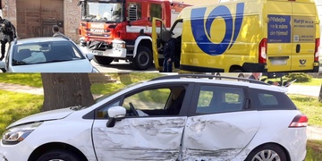 Nehoda poštovní dodávky