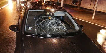 V Plasích v noci srazilo terénní vozidlo opilého chodce