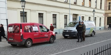 Pozor, přichází každoroční žně kapsářů a zlodějů