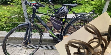 Pomozte prosím, před Plazou mi ukradli kolo