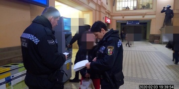 Útěk dvou dívek z výchovných ústavů skončil na nádraží