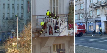 V centru Plzně zranila ženu padající omítka