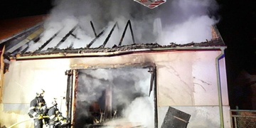 Noční požár stodoly