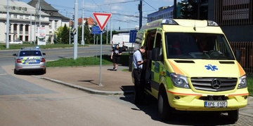 Starší muž chtěl skočit z Pražského mostu