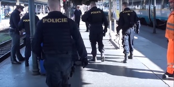 Se třemi a půl promile řádil na kolejích