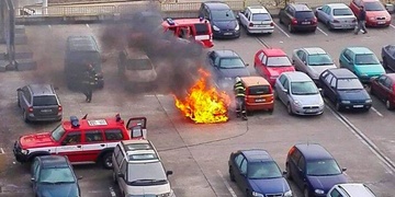 Požár auta na Košutce