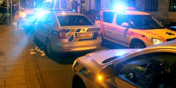 Mongol na Americké napadl a zranil policistu
