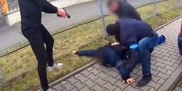 Michalovi B., který umístil a dálkově odpálil bombu v Horšovském Týně, hrozí až deset let