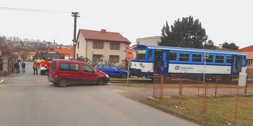 Střet auta s vlakem