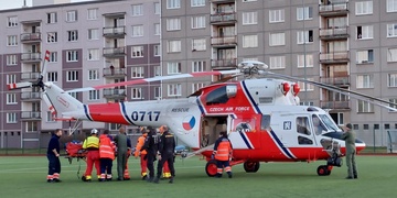 Čtyřletá holčička vypadla z okna, letěl pro ni vrtulník LZS