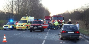 Včera hasiči zasahovali u tří dopravních nehod, u třetí dokonce společně s policisty hledali ztraceného řidiče.