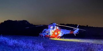 Po střetu s autem cyklista havaroval v příkopu