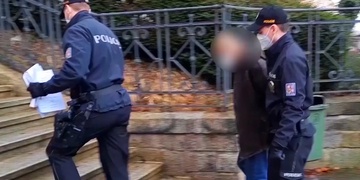 Po hádce bodl muže do hrudi