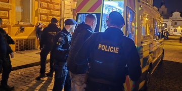 Opilý muž po vyvolání incidentu v klubu skončil v bezvědomí