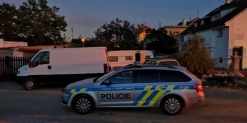 V karavanu bylo nalezeno tělo muže