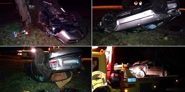 Auto po převrácení ještě narazilo do stromu
