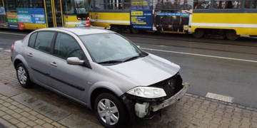 Další řidič se srazil s tramvají