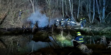 Požár boudy, obyvatelé utekli ještě před příjezdem hasičů