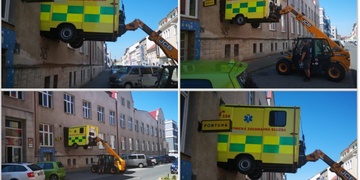 Pokračování: Sanitka do baráku?