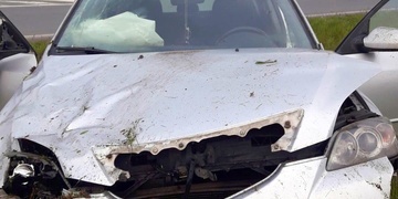 Po střetu se s autem převrátila přes střechu