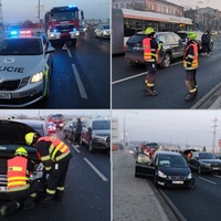 Střet tří aut na mostě generála Pattona