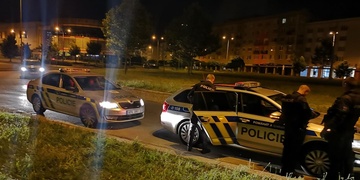 Nechtěl mu půjčit auto, tak ho oloupil