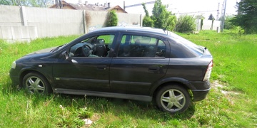 Při útěku za sebou zfetovaný Ukrajinec nechal auto i přítelkyni