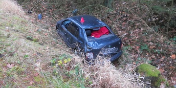 Dva opilí "mistři" nezvládli řízení svých plechových miláčků