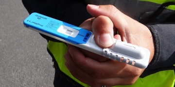 Drogy i alkohol za volantem