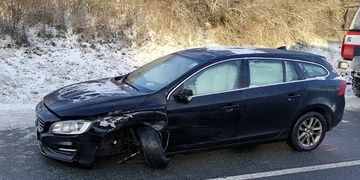 Řidička vjela do protisměru, nabourala dvě auta a test na pervitin měla pozitivní
