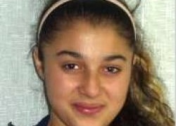 Policisté Policie České republiky pátrají po pohřešované dívce