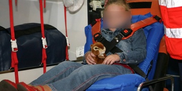 Špatně upevněný náklad zranil čtyřletou holčičku, policie hledá svědky