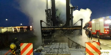 Na čerpací stanici vzplál kamion