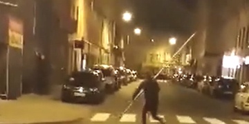 Fláknul po něm kebab a tak mu to vrátil trubkou