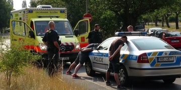 Další útok idiotů na sanitku