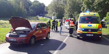 Střet tří aut u Smolovského rybníku