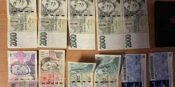 Ani dvanáct tisíc poctivost nálezkyně nezviklalo