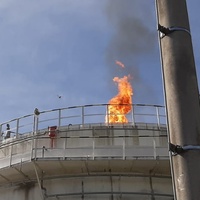 Aktualizujeme: Požár v skladů paliv Čepro hasiči zvládli - gratulujeme!