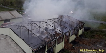 Halu se senem zapálilo dítě