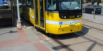 Stařenka vstoupila přímo před tramvaj
