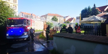 Hasiči zasahují v Plzni na Roudné