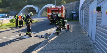V tunelu Valík zasahovaly všechny záchranné složky